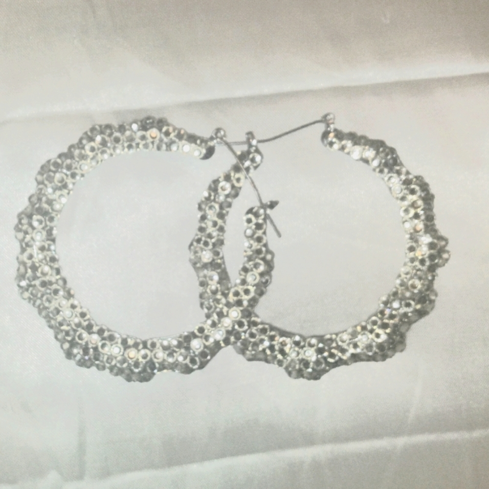 VERY Lightweight Sparkle hoop earrings.